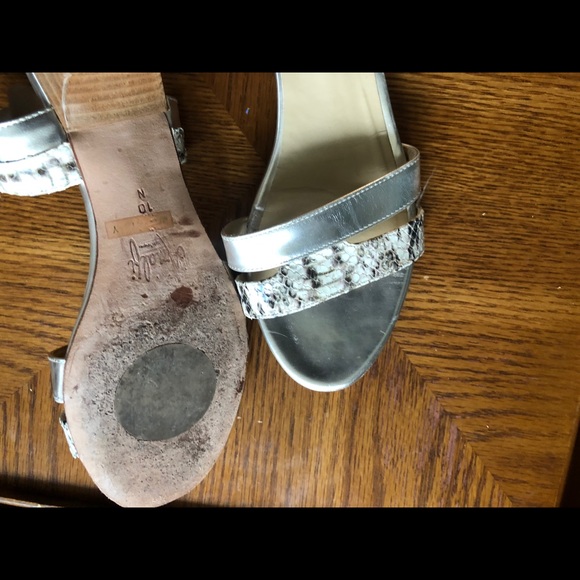 Sandles - Picture 5 of 6